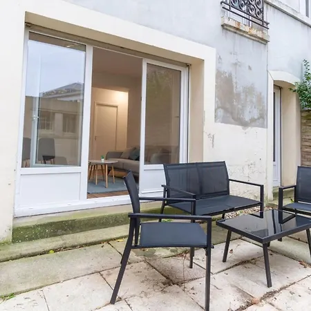 Apartment Le Jules F1 *